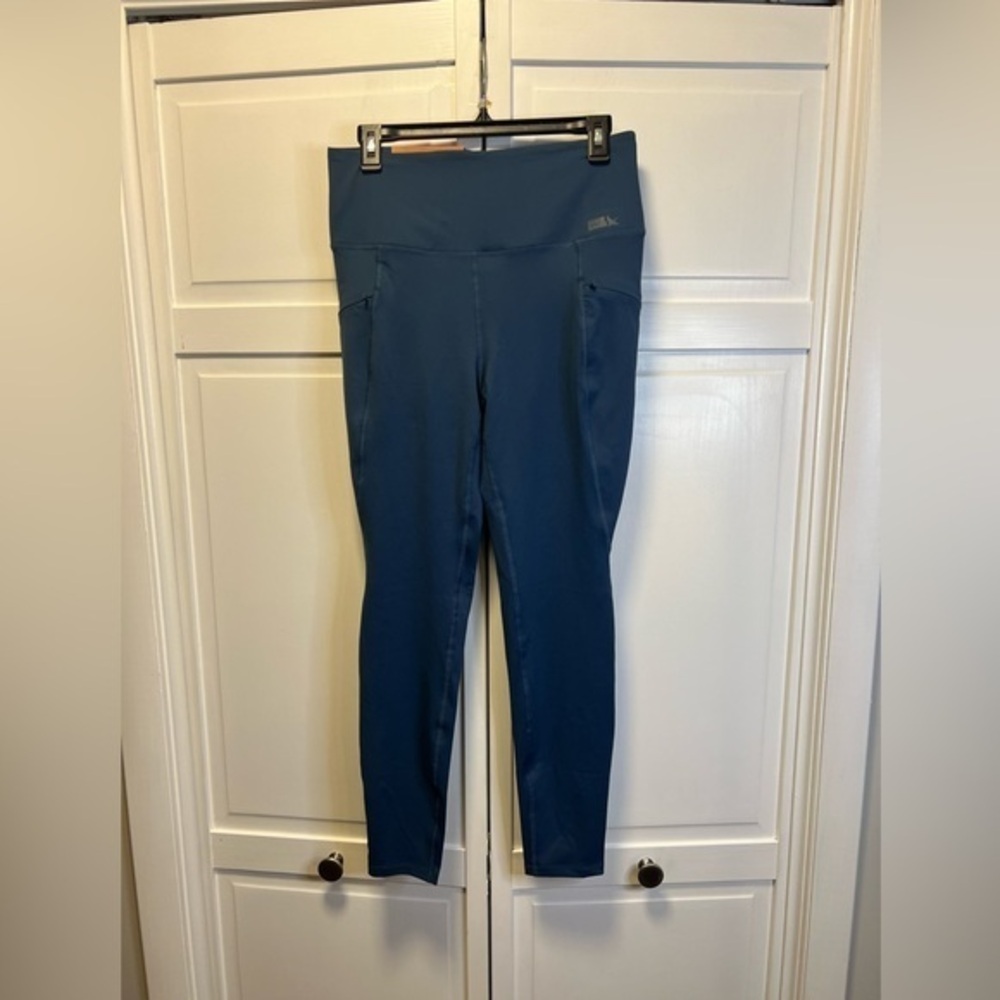 NWT Eddie Bauer Womens Trail Tight Leggings Size Women’s Medium Color Slate Blue
